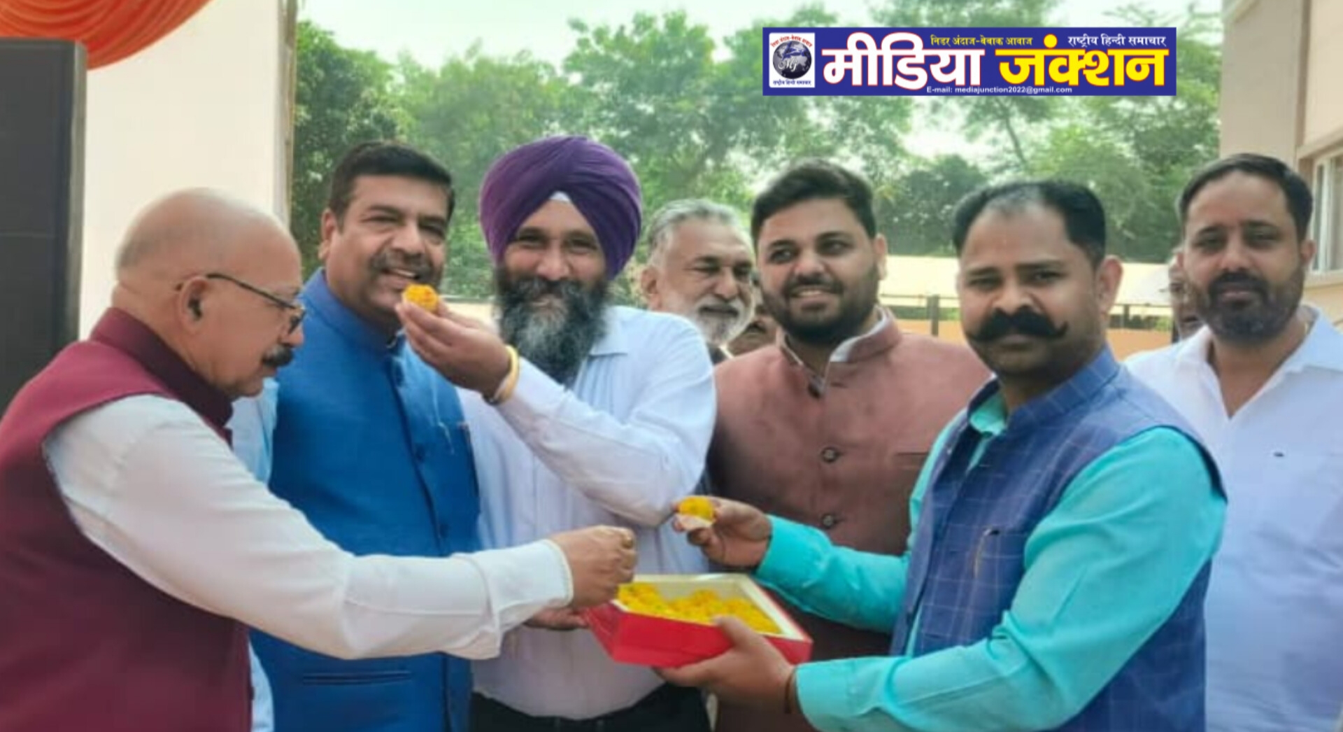 भाजपा कार्यालय में हरियाणा दिवस की धूम, हरियाणवी गीत पर थिरके कार्यकर्ता